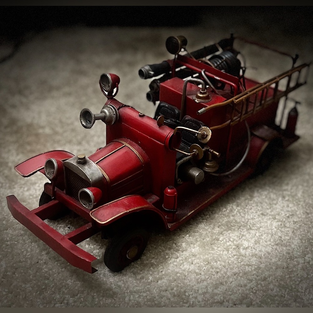 American La France Style Handmade Metal Fire Engine Model Vintage RARE